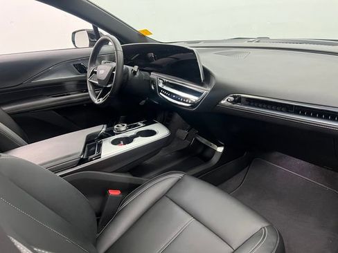 Used 2024 Cadillac Lyriq Tech image 29