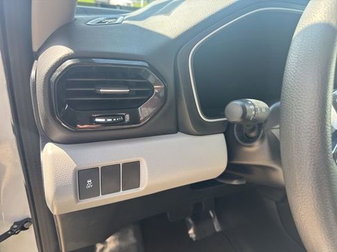 Used 2023 Honda Pilot LX image 19