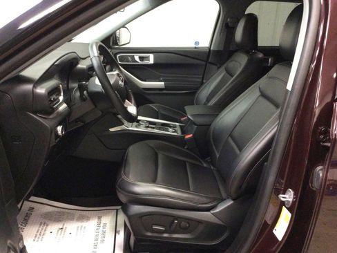 Used 2023 Ford Explorer XLT w/ Equipment Group 202A image 16