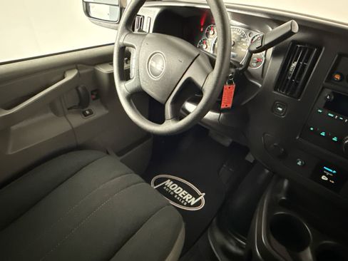 Used 2025 GMC Savana 2500 w/ Driver Convenience Package RWD image 27