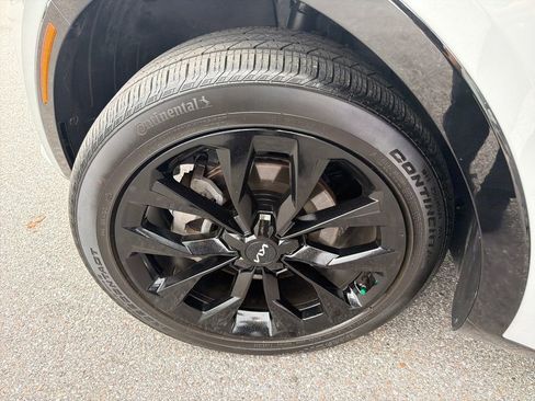Used 2023 Kia Sorento SX AWD/4WD image 45