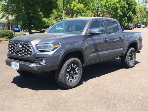 Used 2022 Toyota Tacoma TRD Off-Road w/ Black Out Package (TMS) AWD/4WD image 1