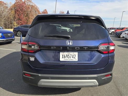 Used 2025 Honda Pilot EX-L image 4