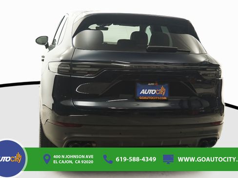 Used 2020 Porsche Cayenne AWD/4WD image 15