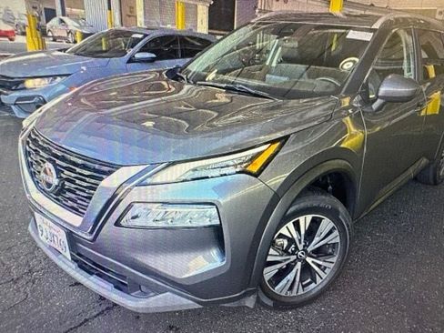 Certified 2023 Nissan Rogue SV w/ SV Premium B Package FWD image 4