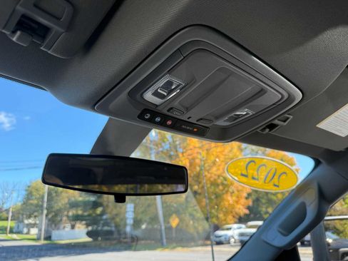 Used 2022 Chevrolet Silverado 2500 LT w/ Convenience Package image 45