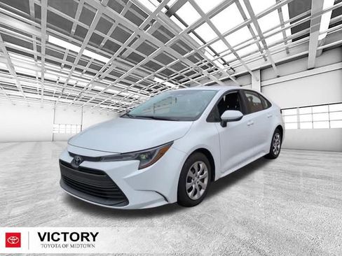Certified 2026 Toyota Corolla LE FWD image 7