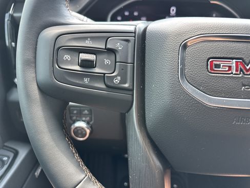 Used 2024 GMC Sierra 2500 AT4 w/ Technology Package AWD/4WD image 18