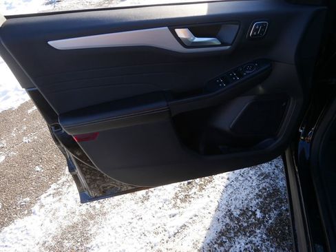 Certified 2024 Ford Escape Platinum image 8