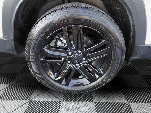 Used 2024 Chevrolet Trax ACTIV w/ Driver Confidence Package FWD image 35