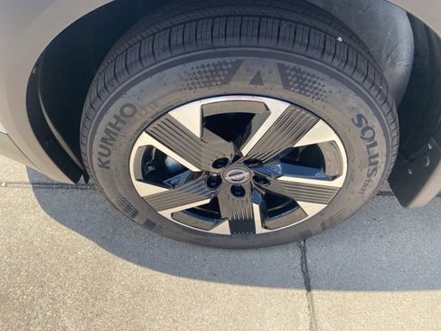 New 2025 Nissan Kicks SV w/ SV Premium Package image 10