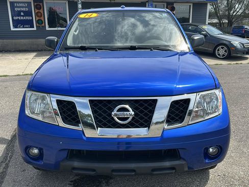 Used 2014 Nissan Frontier SV w/ SV Value Truck Package AWD/4WD image 6