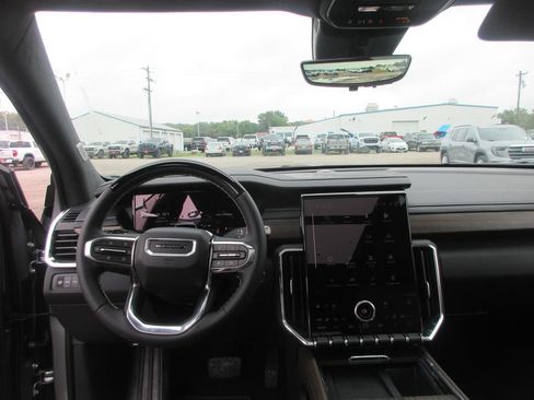 New 2027 GMC Acadia Denali Ultimate AWD/4WD image 16