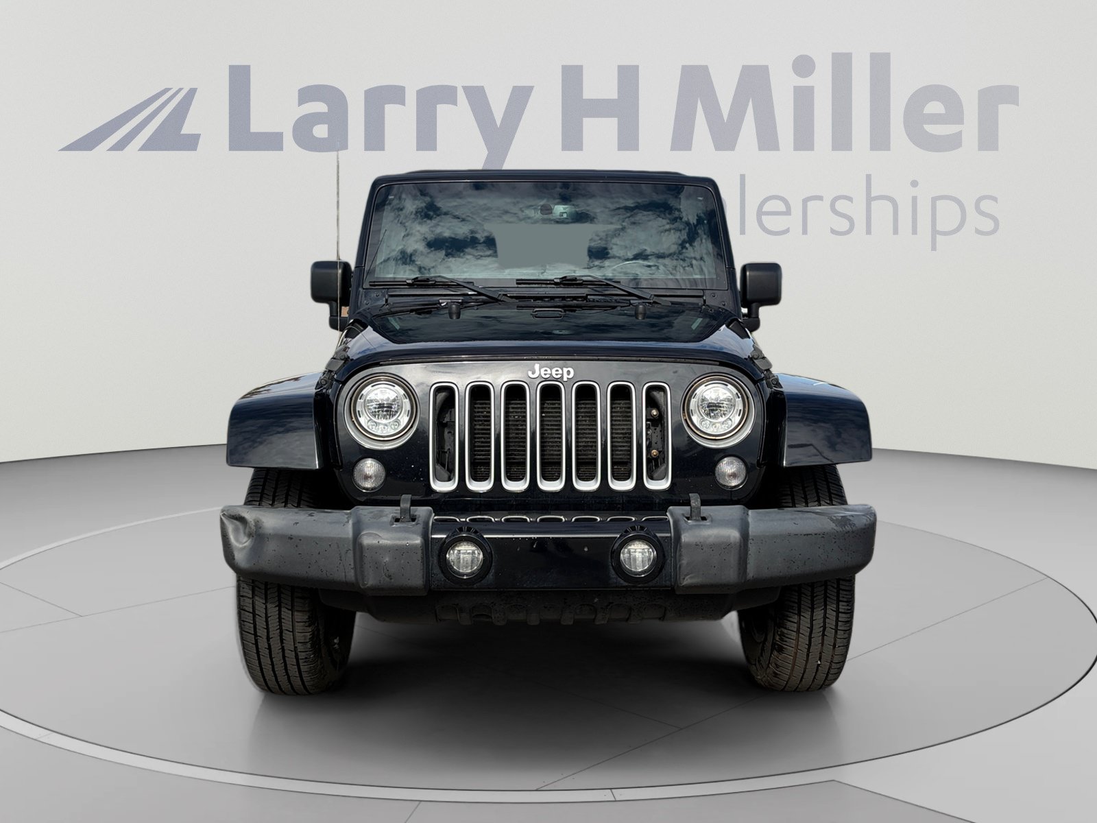 Used 2018 Jeep Wrangler Unlimited Sahara w/ Connectivity Group AWD/4WD image 9