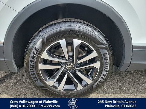 Certified 2024 Volkswagen Tiguan S AWD/4WD image 18