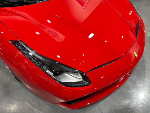 Used 2016 Ferrari 488 GTB RWD image 16