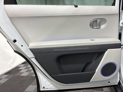 Used 2023 Hyundai Ioniq 5 Limited image 19