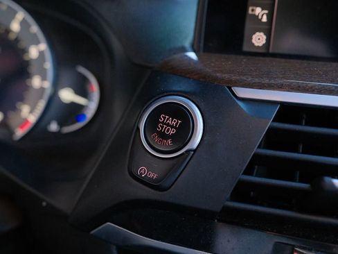 Used 2019 BMW X3 xDrive30i w/ Convenience Package image 39