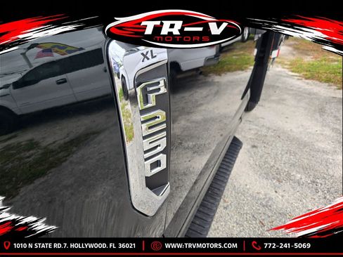 Used 2022 Ford F250 XL w/ Power Equipment Group RWD image 10