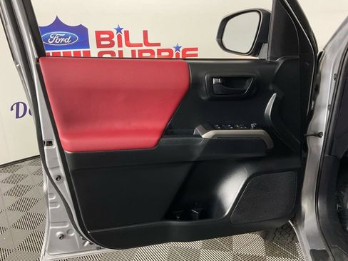 Used 2021 Toyota Tacoma SR5 image 12