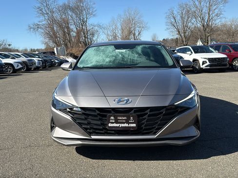 Used 2023 Hyundai Elantra SEL image 2