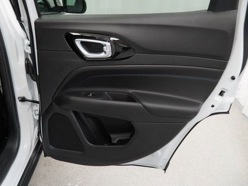 New 2026 Jeep Compass Latitude image 31