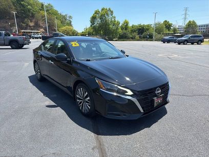 Used 2023 Nissan Altima 2.5 SV