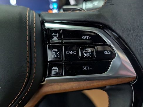 Used 2022 Jeep Grand Cherokee Summit image 19