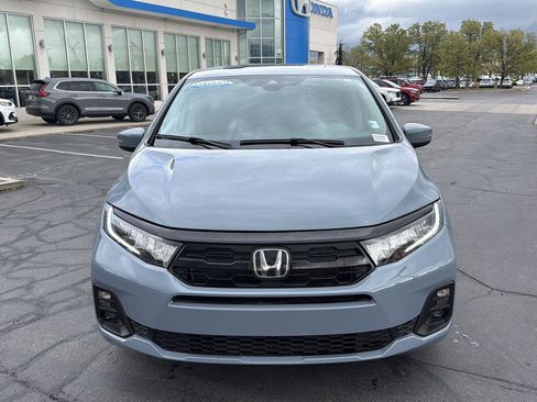 Certified 2026 Honda Odyssey Touring image 4