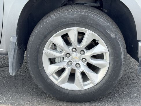 Used 2021 Chevrolet Silverado 1500 Custom image 17