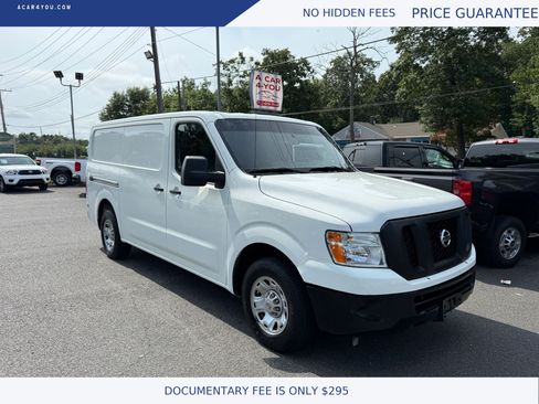 Used 2016 Nissan NV 2500 SV RWD image 1