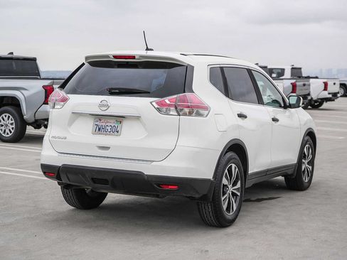Used 2016 Nissan Rogue S FWD image 6