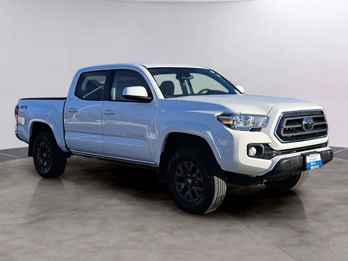 Used 2021 Toyota Tacoma SR5 image 3