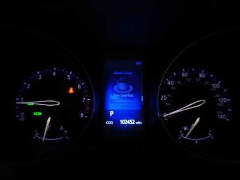 Used 2018 Toyota C-HR XLE image 21