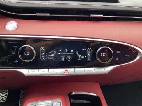 Certified 2024 Genesis GV70 3.5T Sport w/ Sport Advanced Package image 30