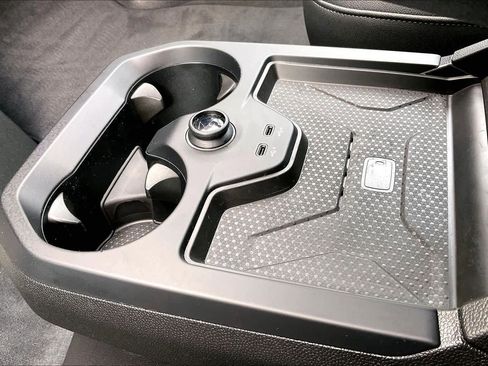 Used 2025 BMW iX xDrive50 image 36