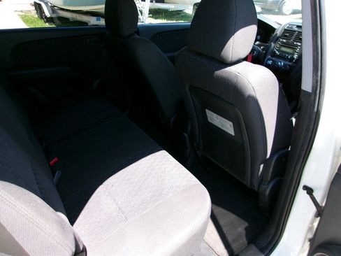 Used 2005 Kia Sportage LX FWD image 21