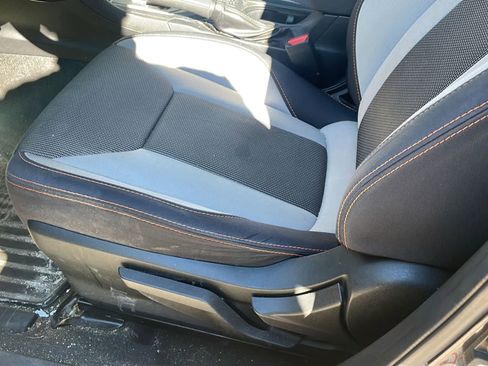 Used 2018 Subaru Crosstrek 2.0i Premium w/ Eyesight System image 12