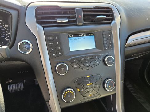 Used 2020 Ford Fusion S image 17