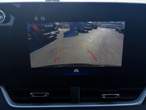 Used 2025 Chevrolet Equinox LT AWD/4WD image 16