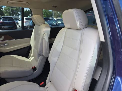 Used 2021 Mercedes-Benz GLS 580 4MATIC image 14
