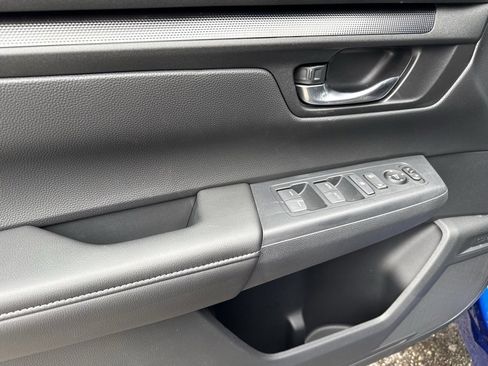 Certified 2025 Honda CR-V EX image 18