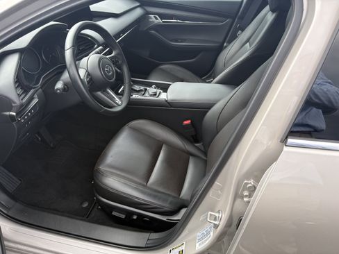 Used 2025 MAZDA MAZDA3 Hatchback w/Premium Plus Pkg AWD/4WD image 4