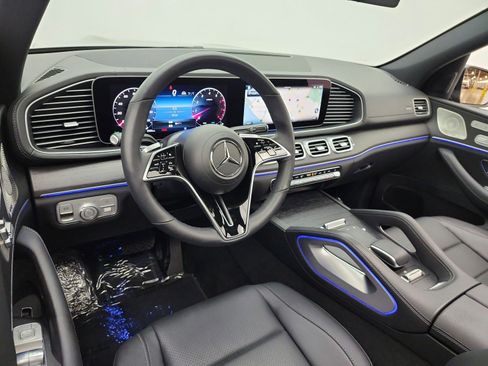 Used 2025 Mercedes-Benz GLS 450 4MATIC image 14
