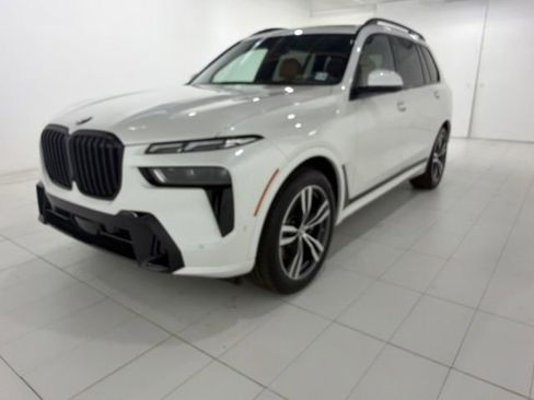 Certified 2024 BMW X7 xDrive40i w/ M Sport Package AWD/4WD image 1