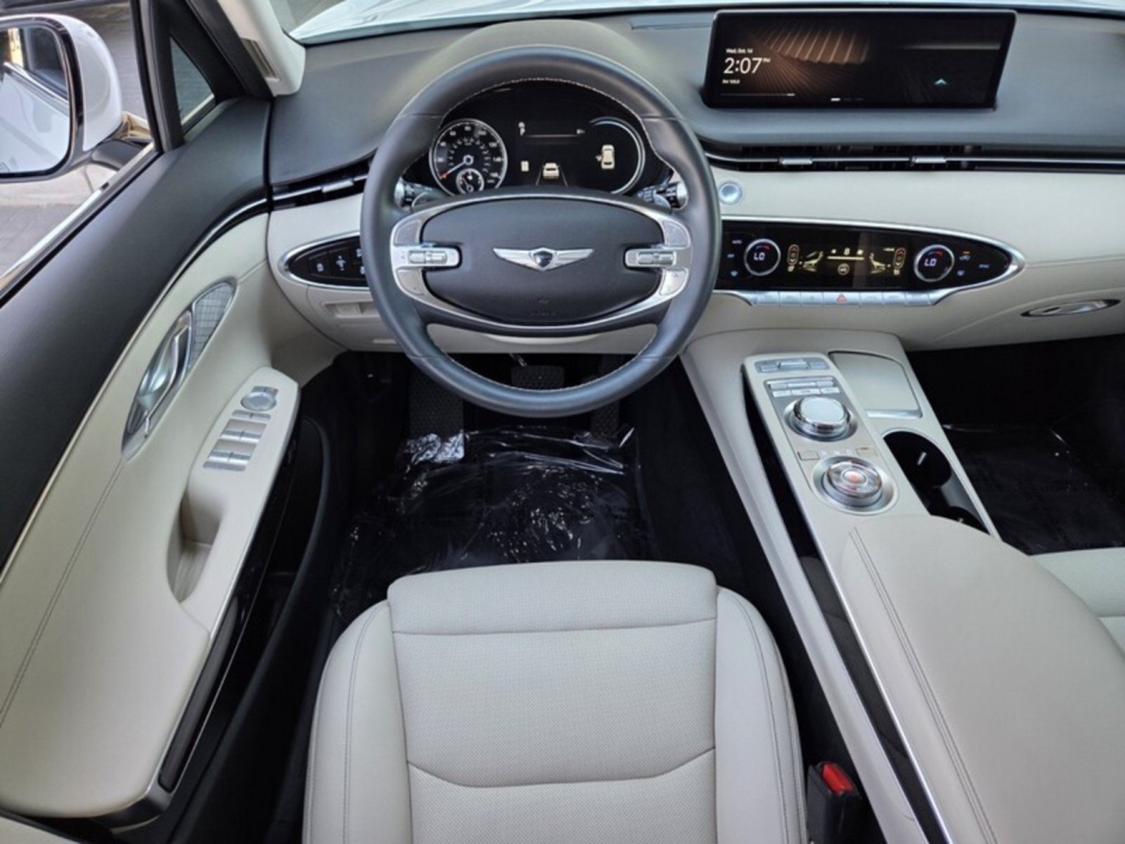 Used 2024 Genesis GV70 2.5T AWD/4WD image 16