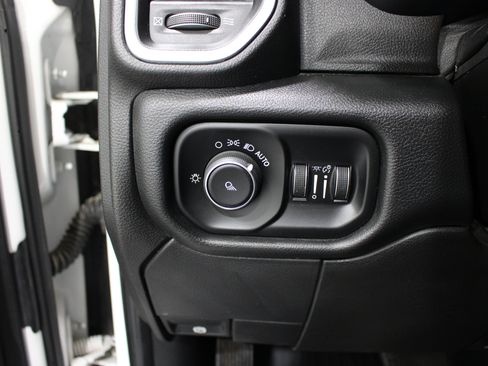 Used 2019 RAM 2500 Big Horn AWD/4WD image 8