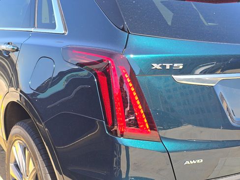 New 2026 Cadillac XT5 Premium Luxury w/ Driver Assist Package AWD/4WD image 7