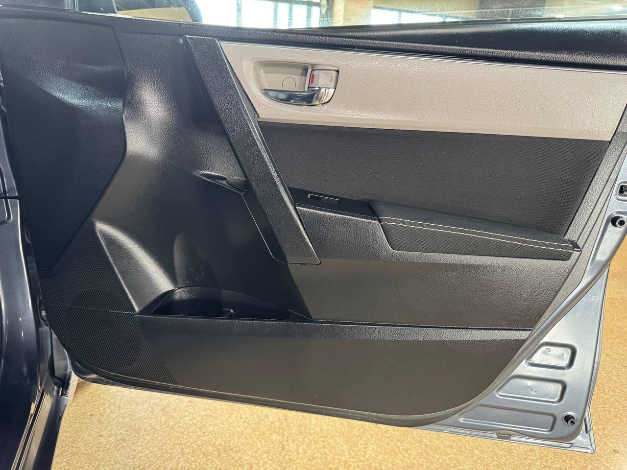 Used 2019 Toyota Corolla LE FWD image 10