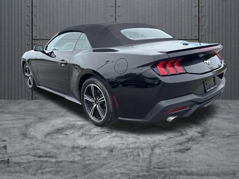 Used 2024 Ford Mustang Premium RWD image 5